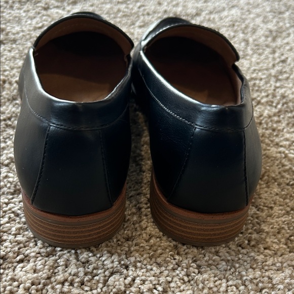 AEROSOLES Black Leather Women's Loafers - Picture 5 of 8